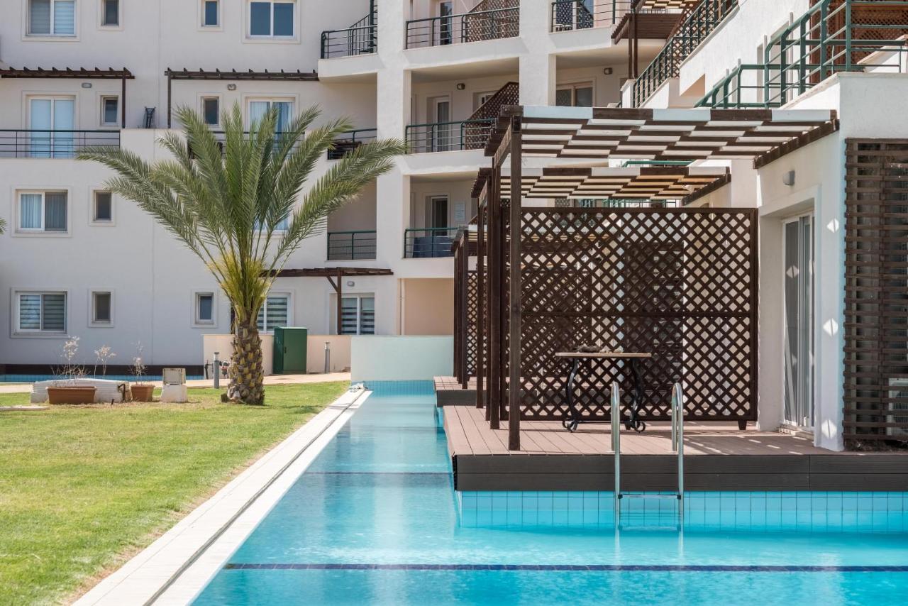 Thalassa Beach Family & Waterpark Resort Vokolidha Extérieur photo