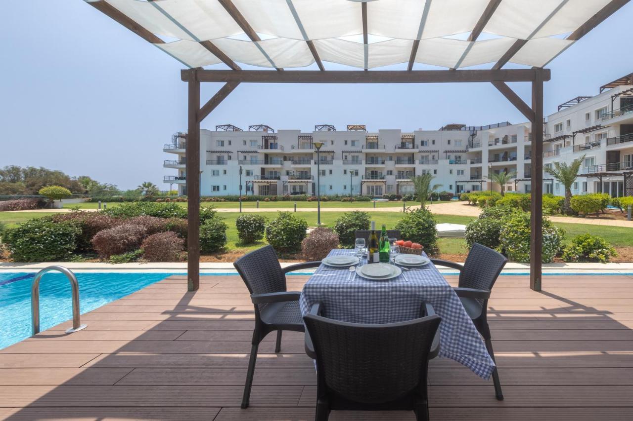 Thalassa Beach Family & Waterpark Resort Vokolidha Extérieur photo